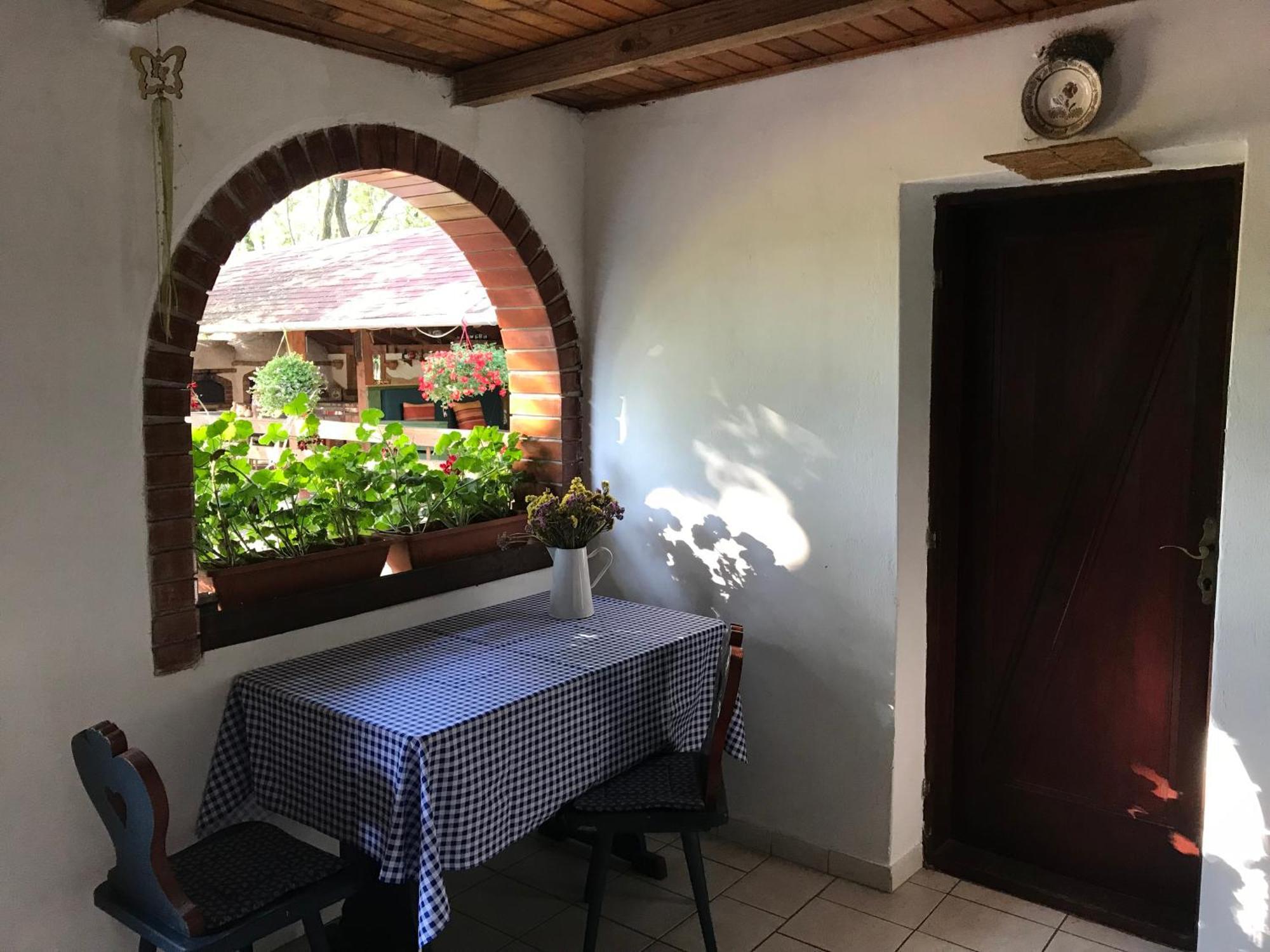 Aparthotel Tornacos Tanya Vendeghaz*** Es Gasztroporta Kiskunmajsa Exterior foto